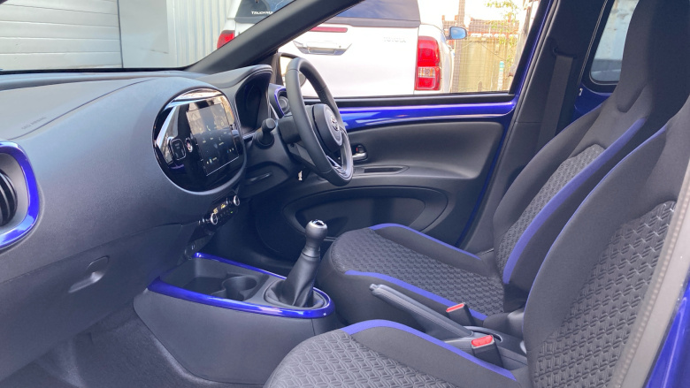 Toyota Aygo X 1.0 VVT-i Edge 5dr Petrol Hatchback